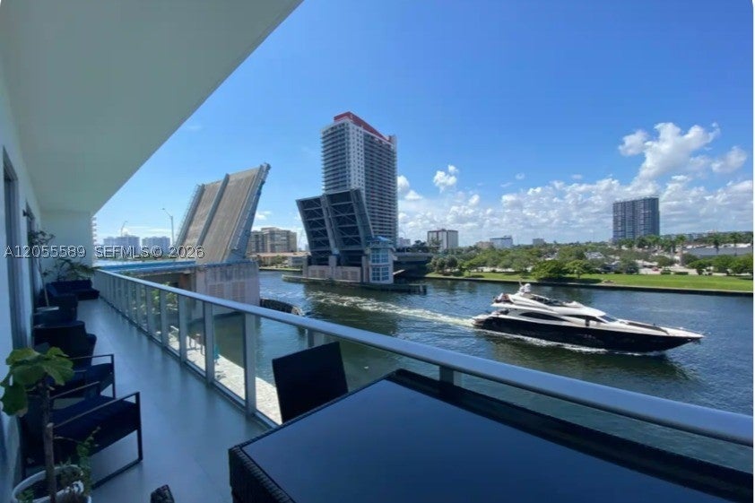 4010 S Ocean Dr R304