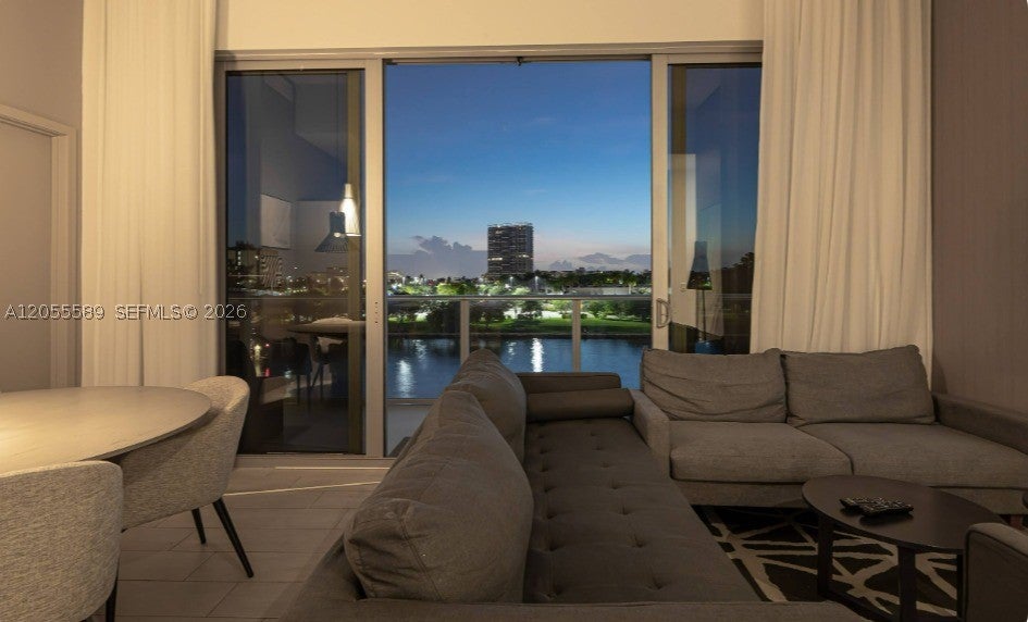 4010 S Ocean Dr R304