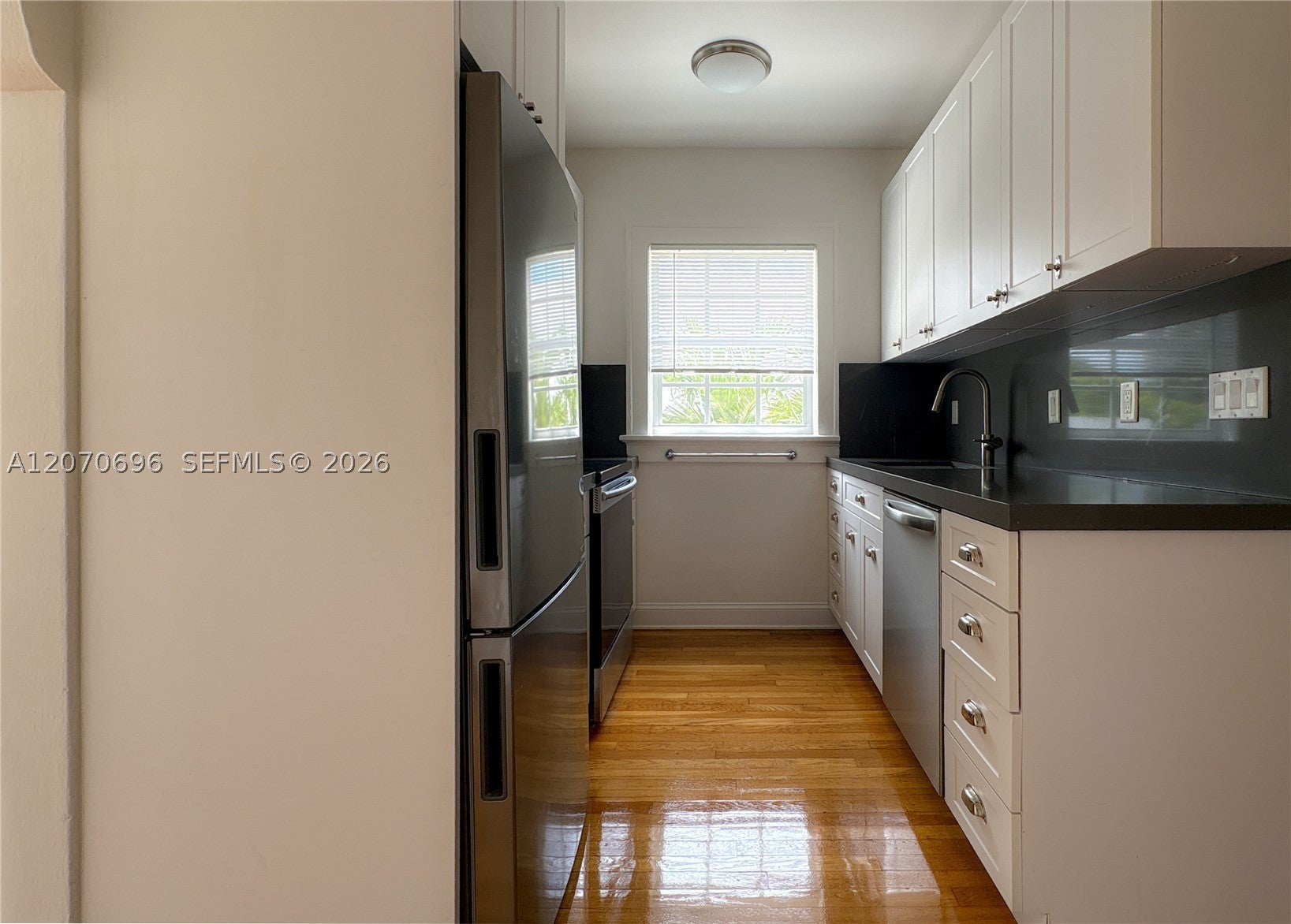 4342 Sheridan Ave 5