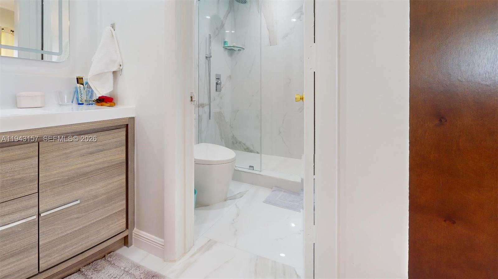 ORIOLE GOLF & TENNIS CLUB - Residential