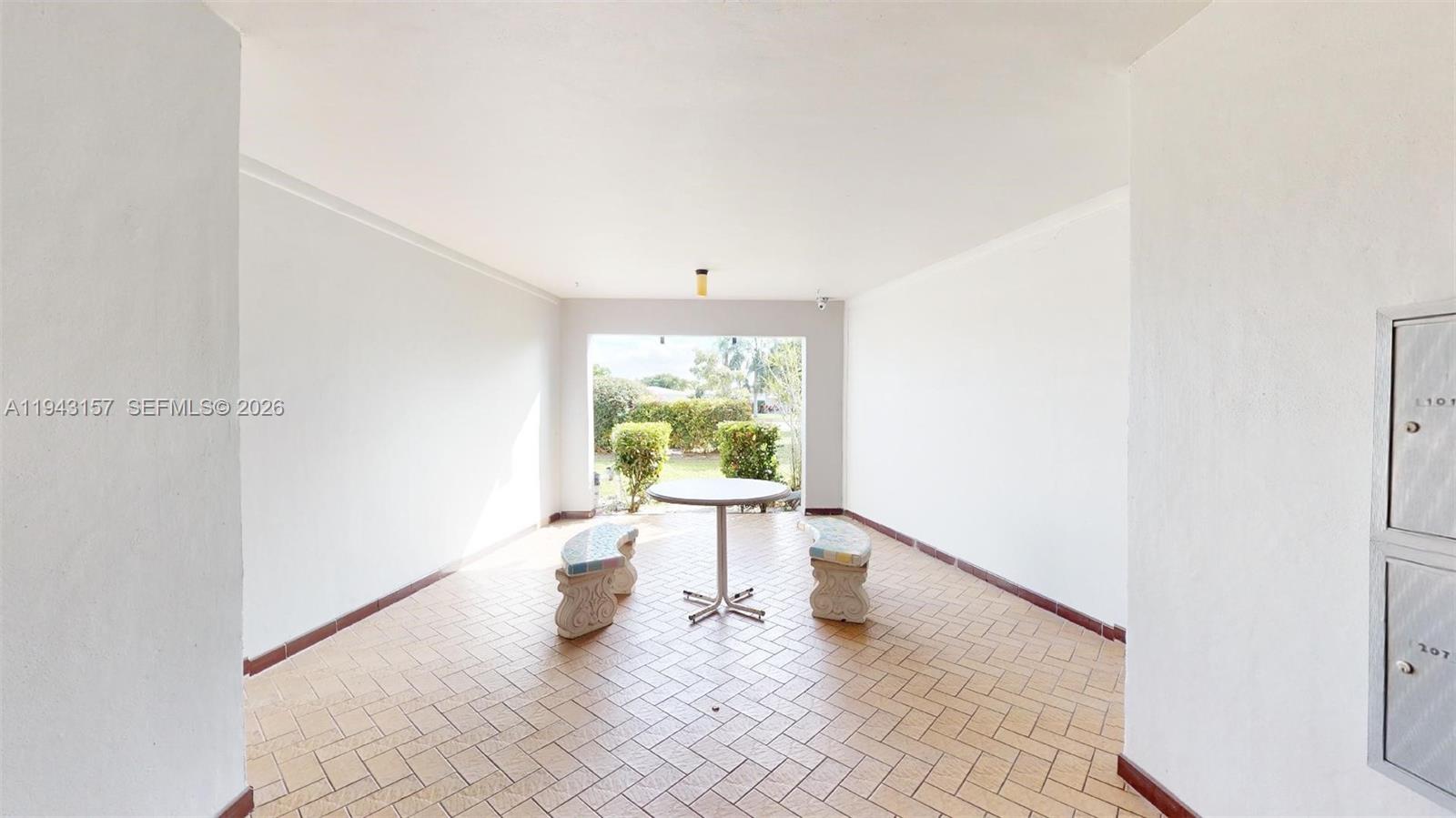 ORIOLE GOLF & TENNIS CLUB - Residential