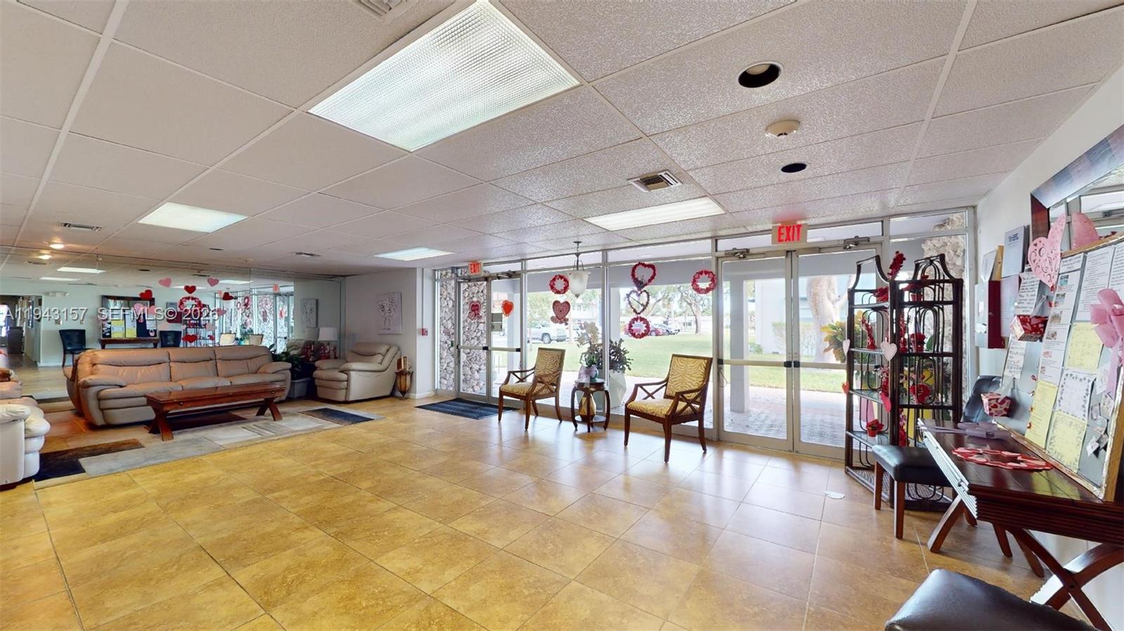 ORIOLE GOLF & TENNIS CLUB - Residential