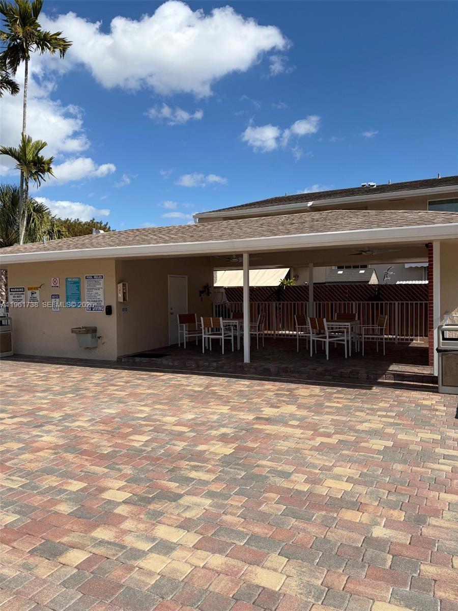 THE MEADOWS LAKE NORTH CO - Residential