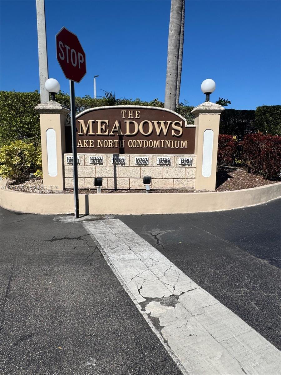 THE MEADOWS LAKE NORTH CO - Residential