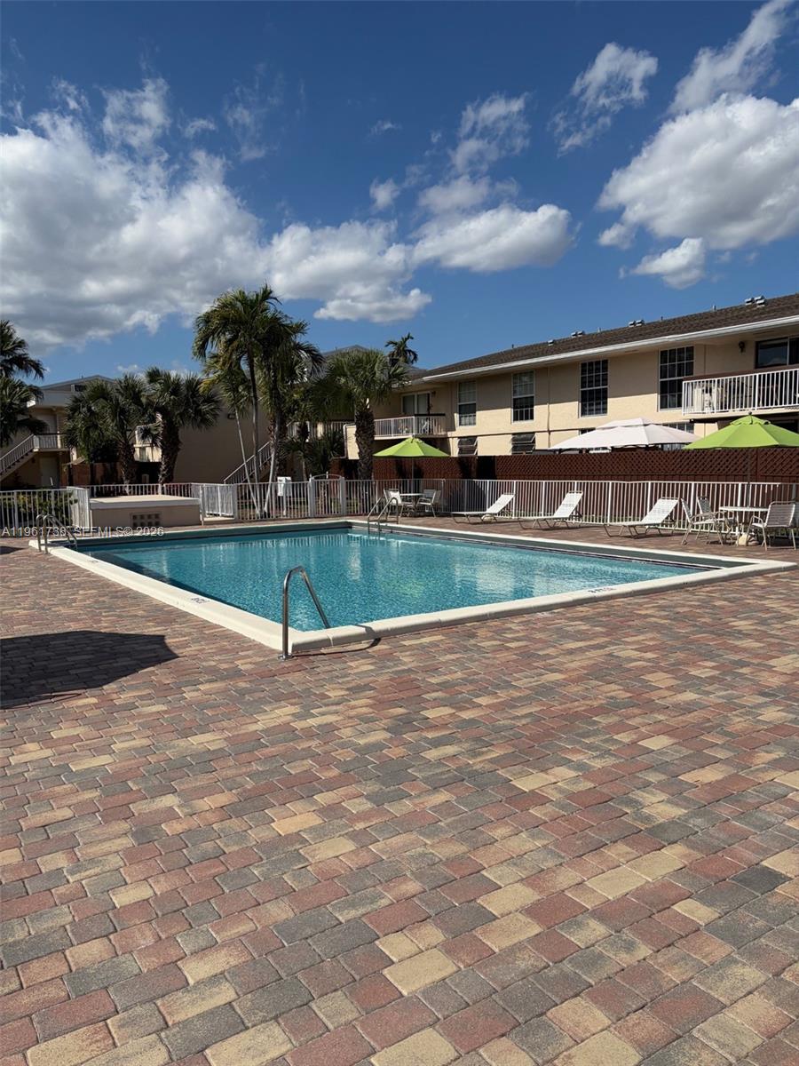 THE MEADOWS LAKE NORTH CO - Residential