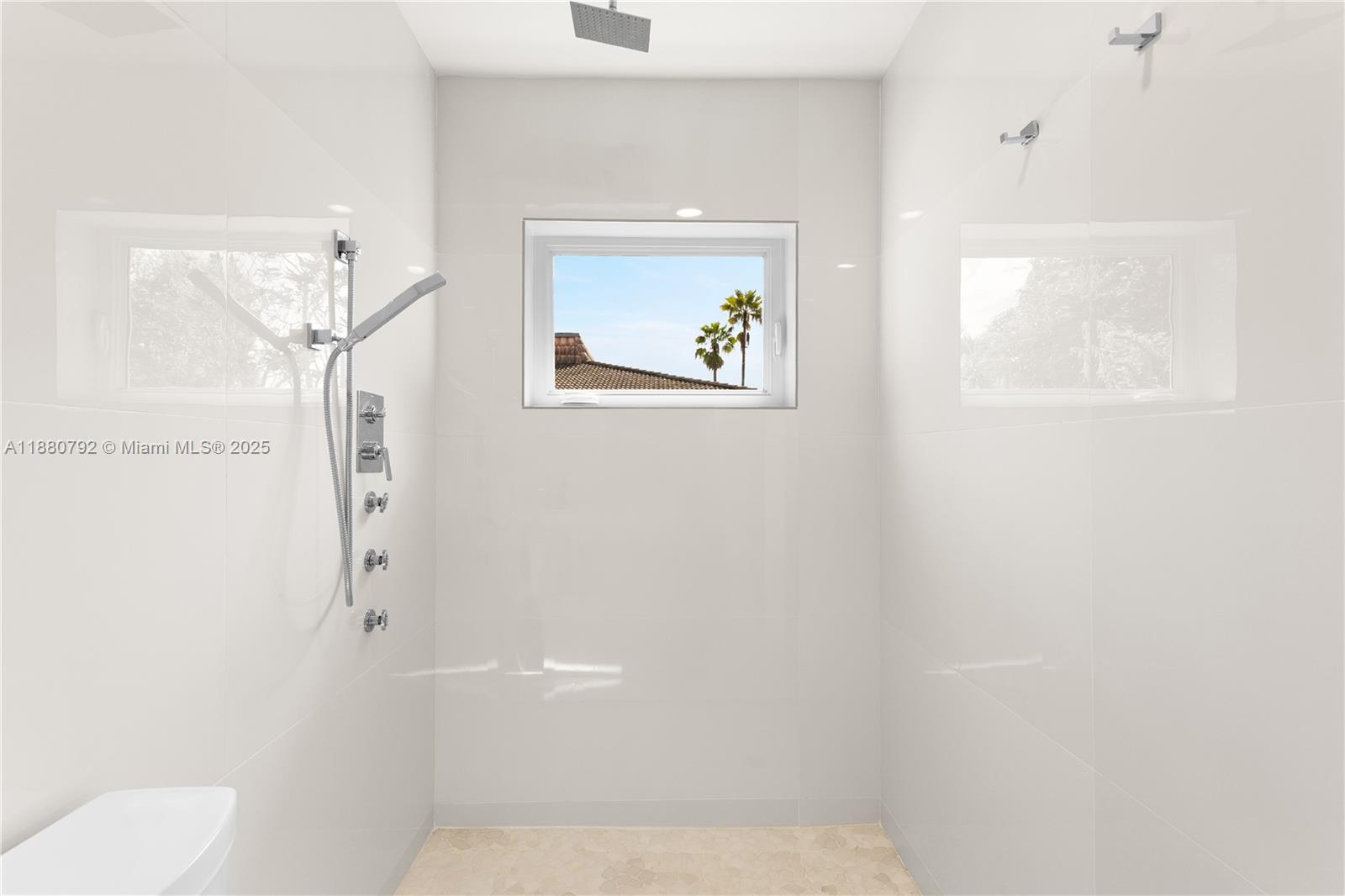 COUNTRY CLUB OF MIAMI EST - Residential Lease