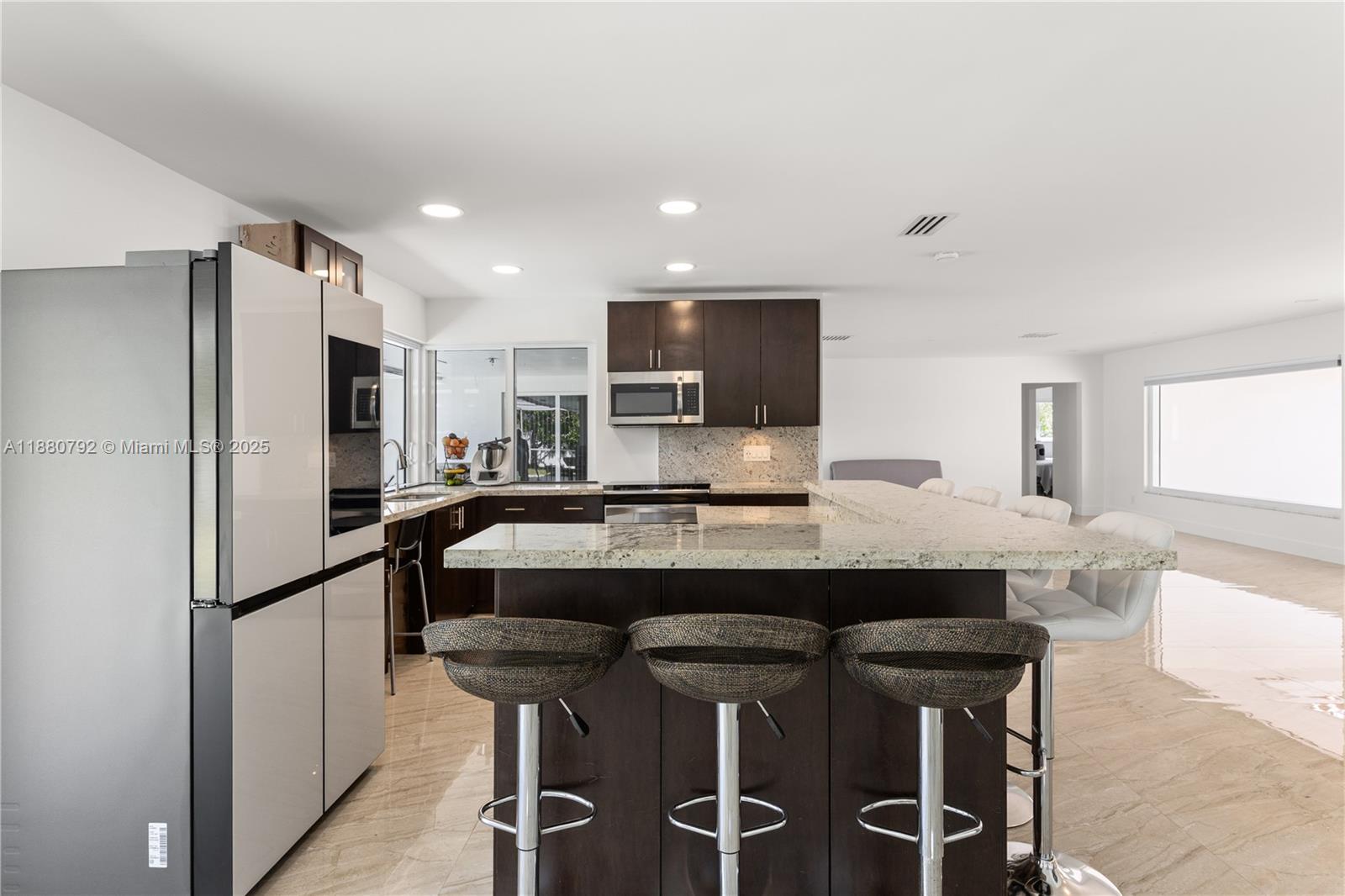 COUNTRY CLUB OF MIAMI EST - Residential Lease