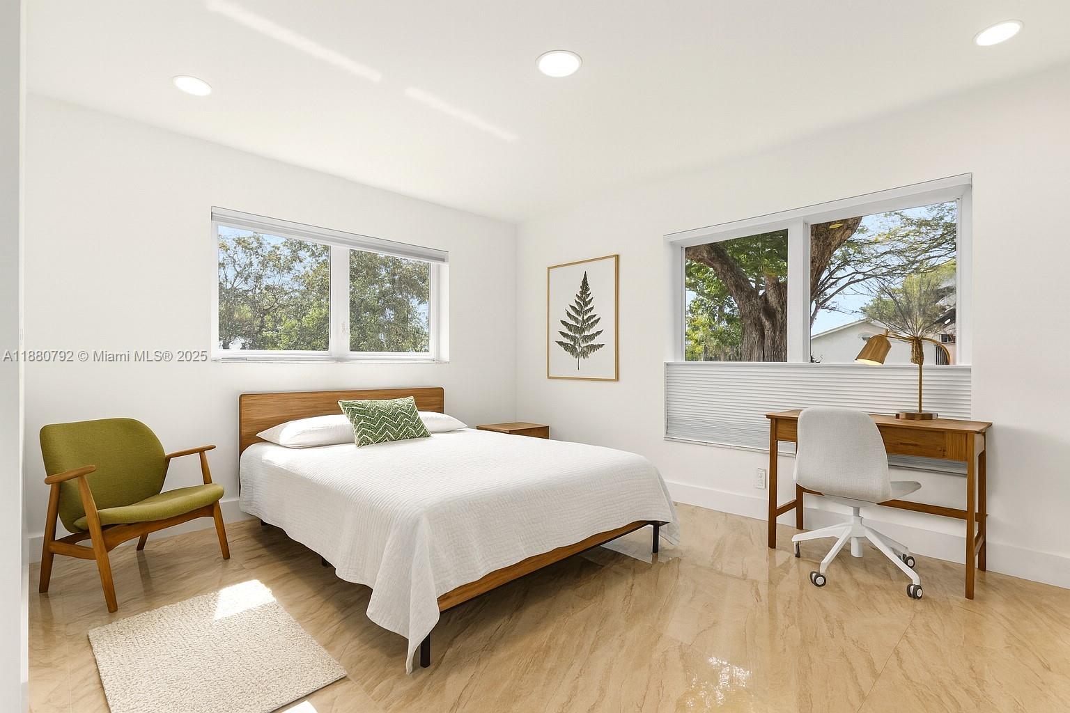 COUNTRY CLUB OF MIAMI EST - Residential Lease