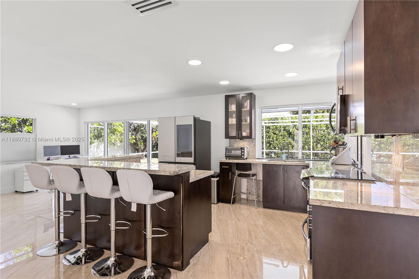 COUNTRY CLUB OF MIAMI EST - Residential Lease