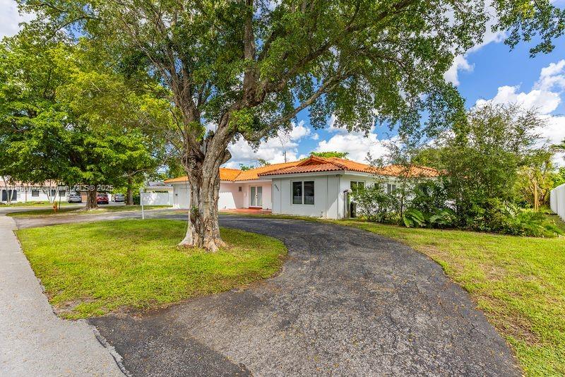 COUNTRY CLUB OF MIAMI EST - Residential Lease