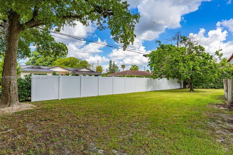 COUNTRY CLUB OF MIAMI EST - Residential Lease