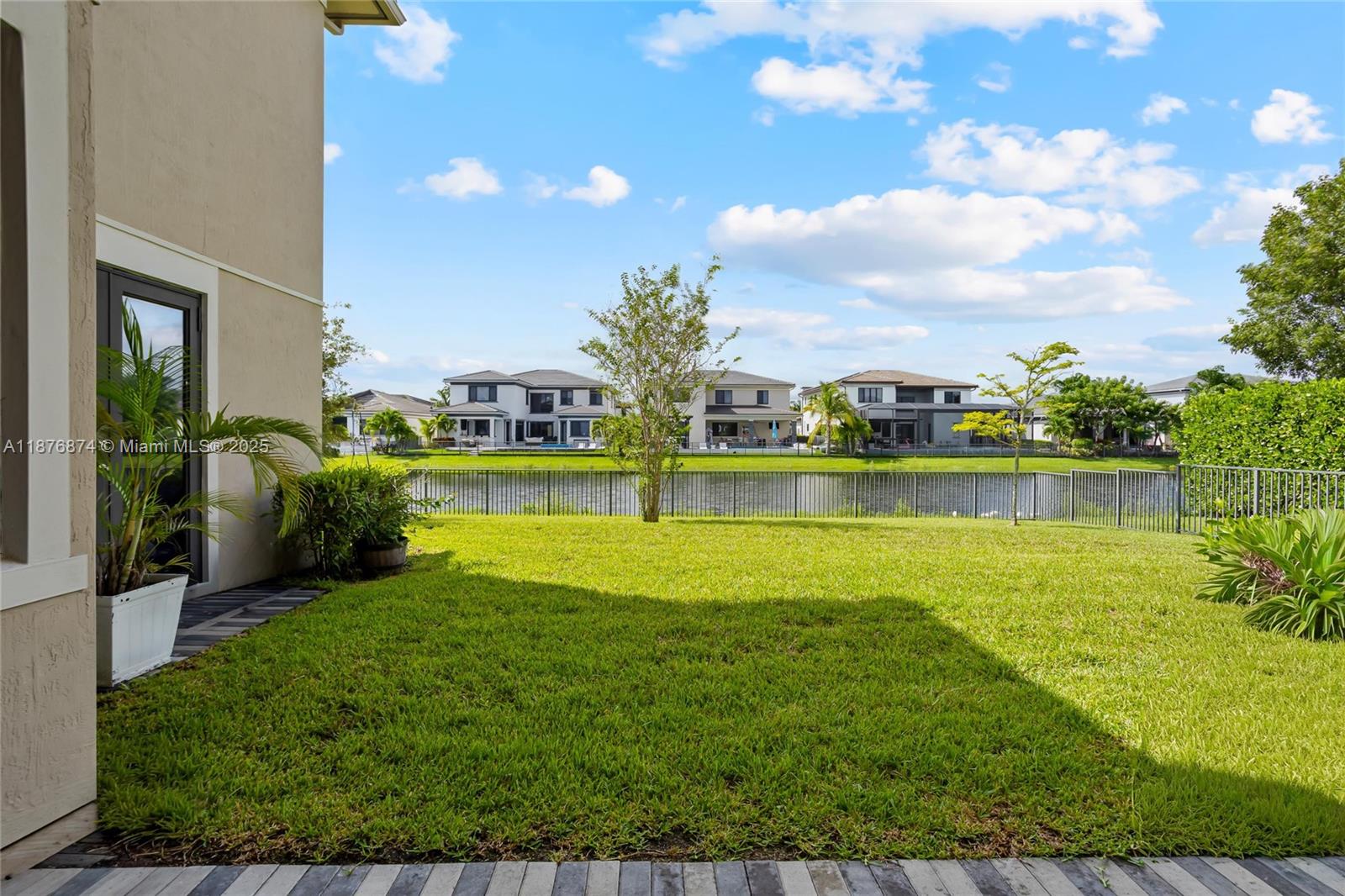 Cascata at Miralago - Residential