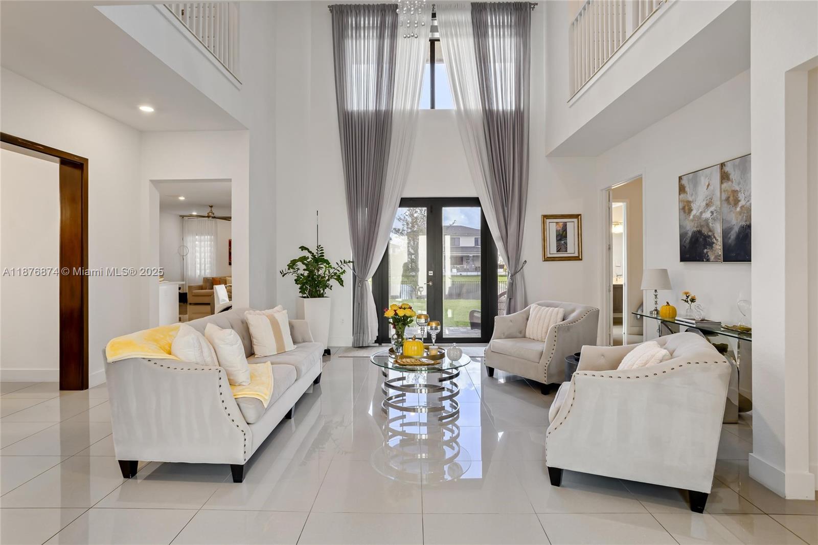 10470 S Lago Vista Cir