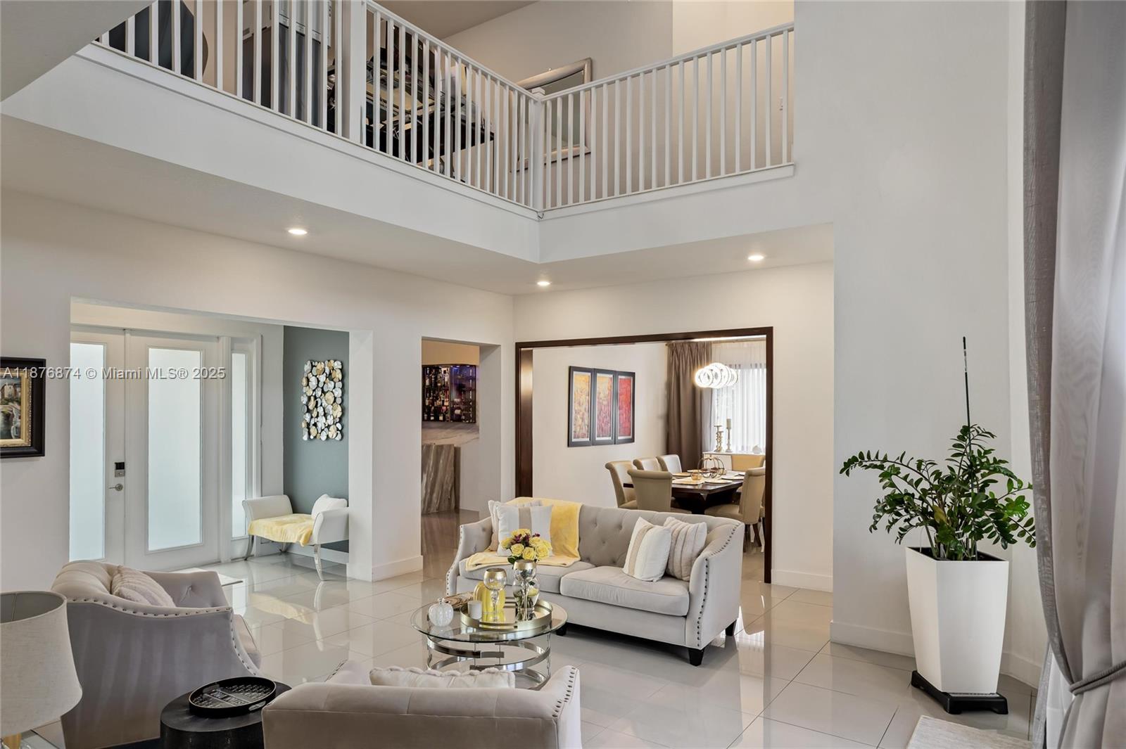 10470 S Lago Vista Cir