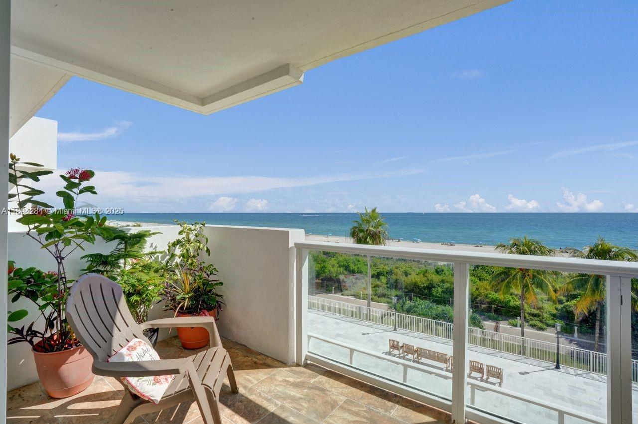 THE PAVILION CONDO - Residential