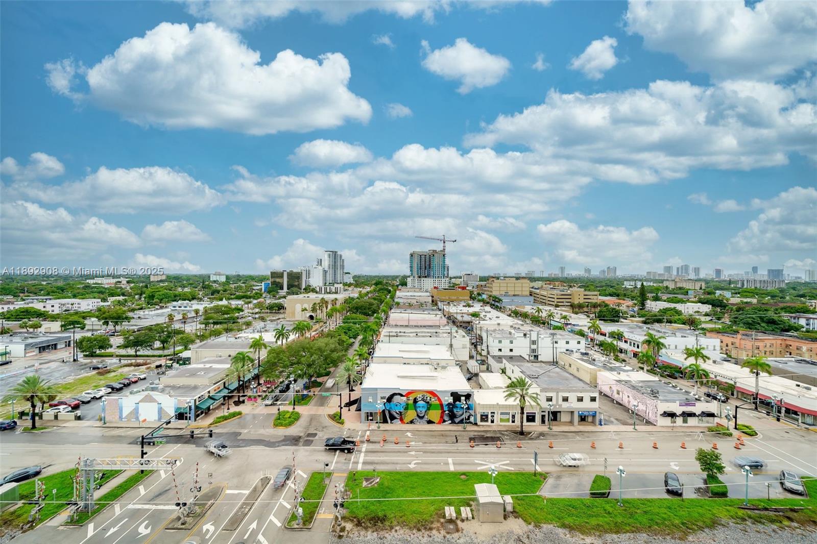 HOLLYWOOD STATION RES CON - Residential Lease