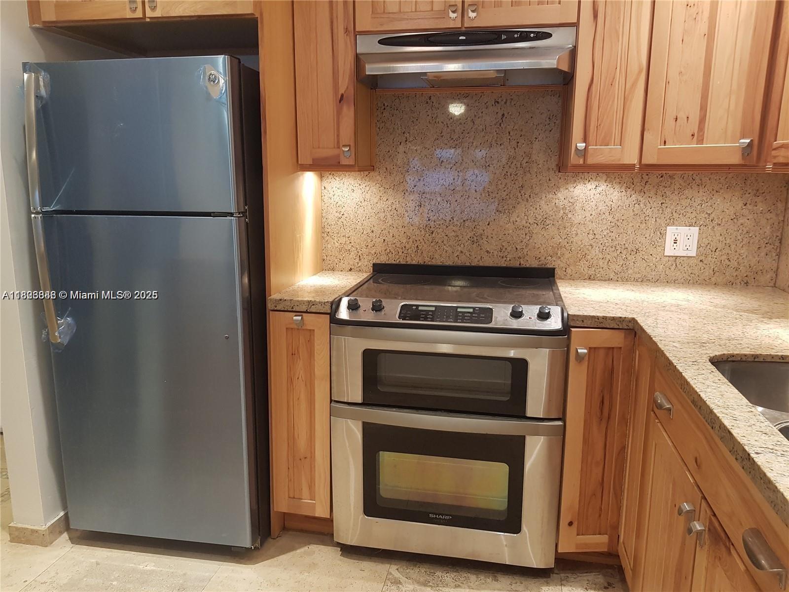 BARCELONA CONDO NORTH BLD - Residential