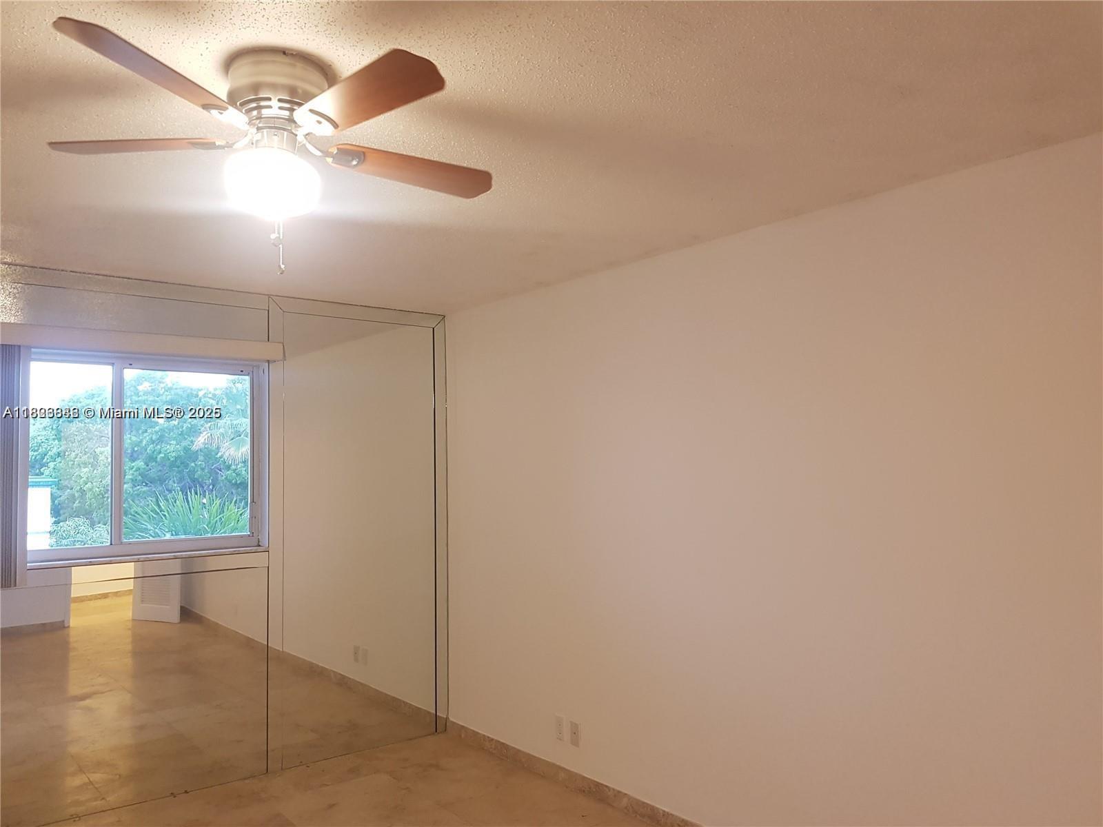 BARCELONA CONDO NORTH BLD - Residential