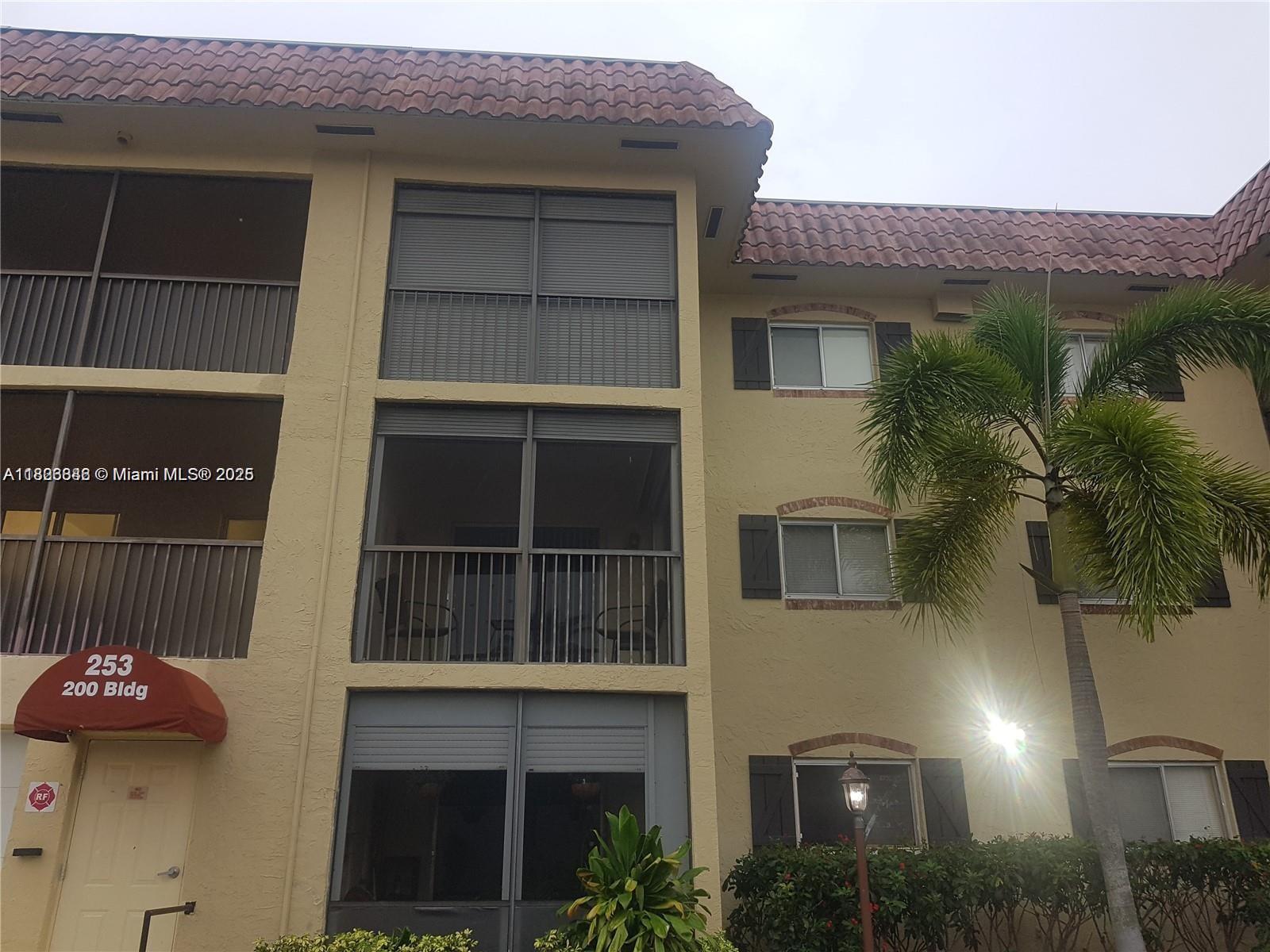 BARCELONA CONDO NORTH BLD - Residential