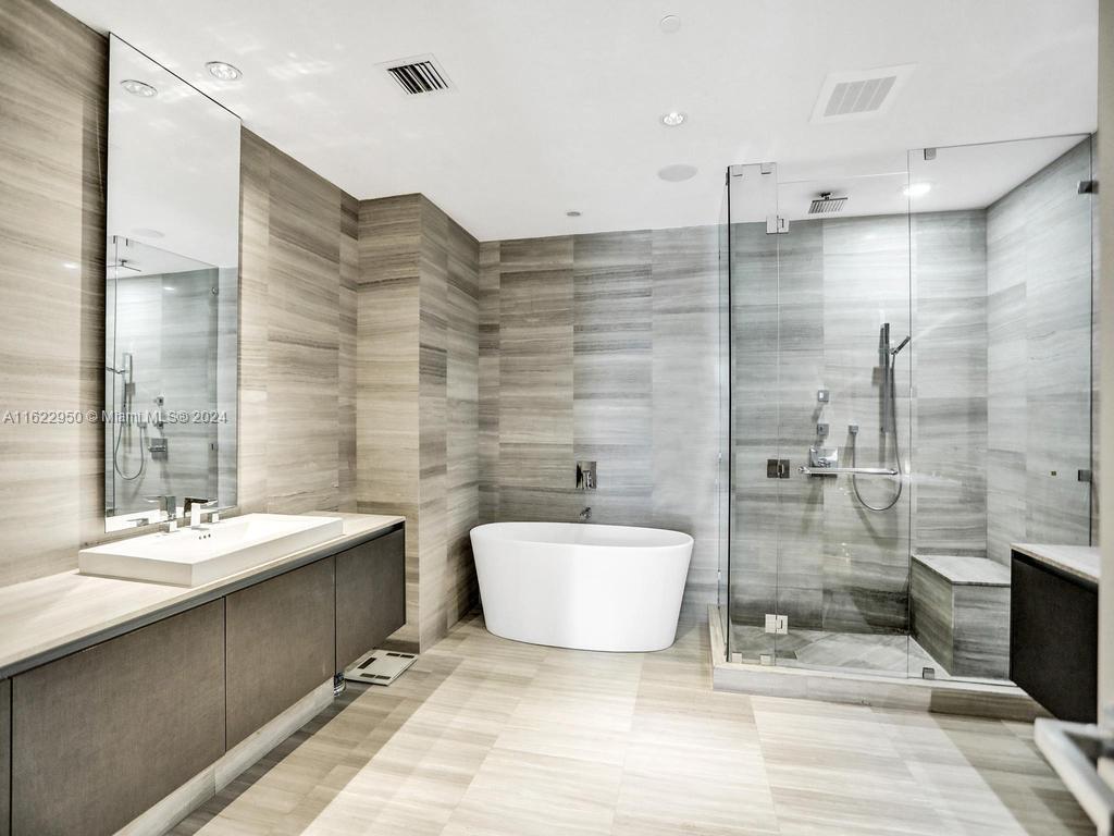 ECHO CONDO - Residential Lease