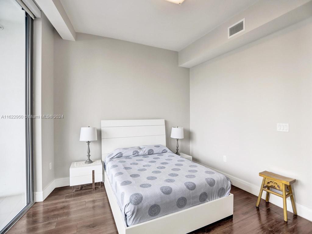 ECHO CONDO - Residential Lease