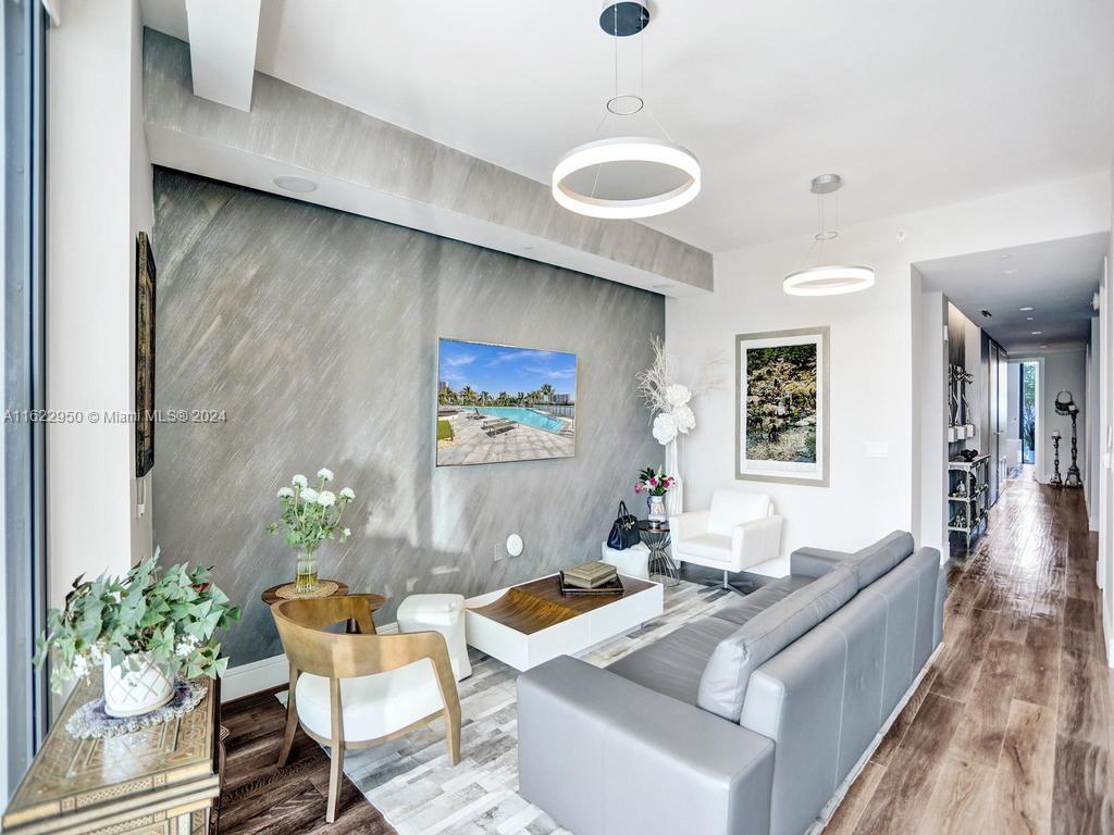 ECHO CONDO - Residential Lease