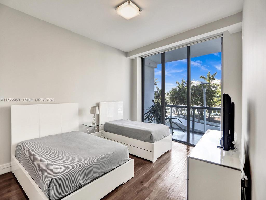 ECHO CONDO - Residential Lease