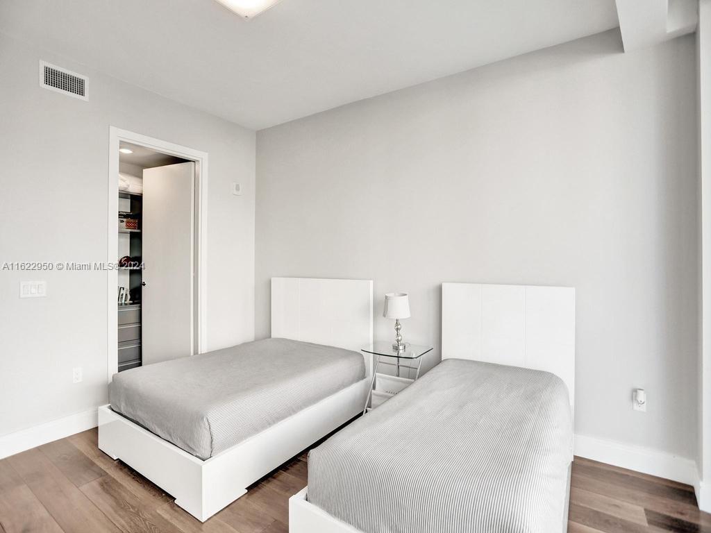 ECHO CONDO - Residential Lease