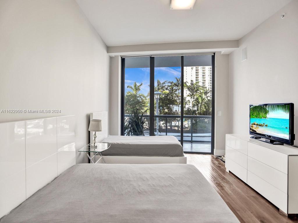 ECHO CONDO - Residential Lease