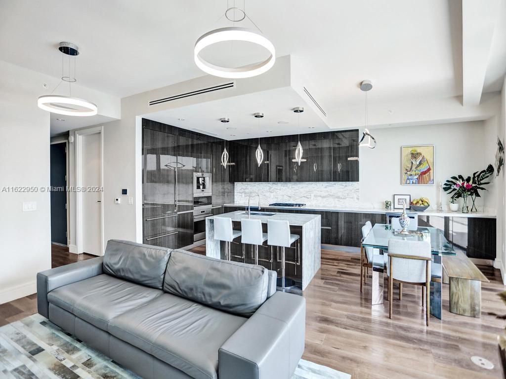 ECHO CONDO - Residential Lease