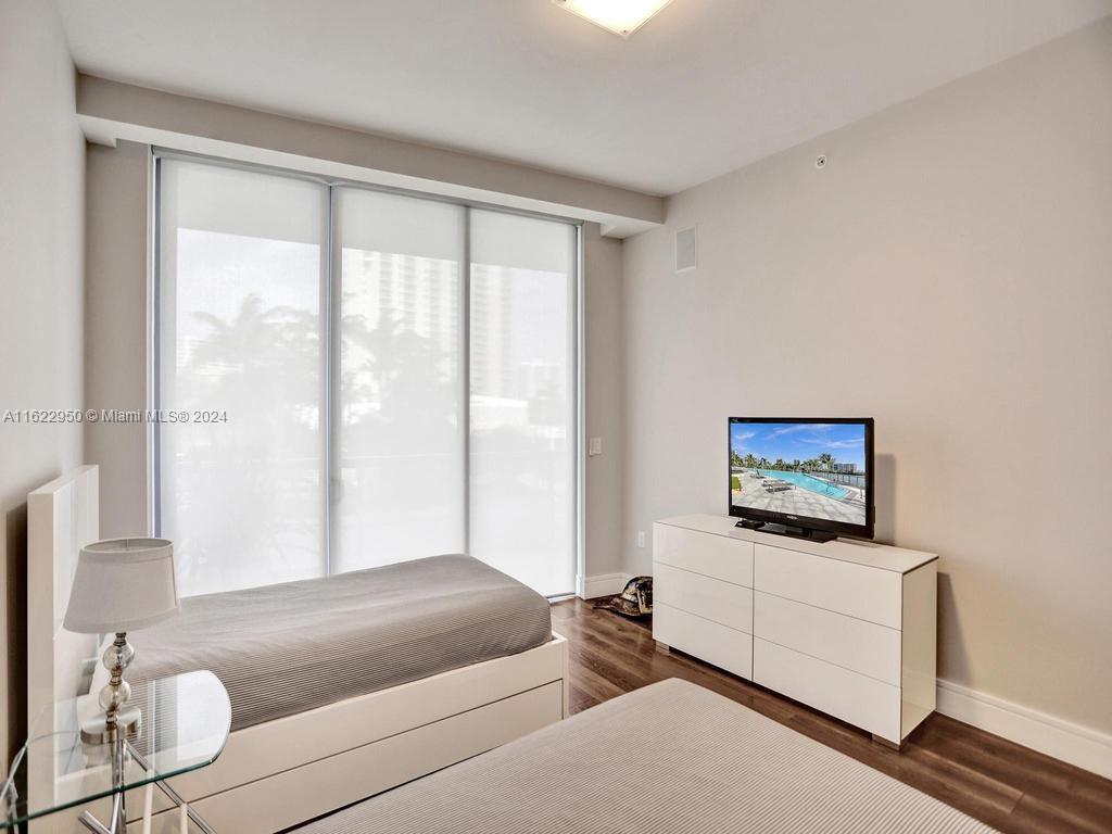 ECHO CONDO - Residential Lease