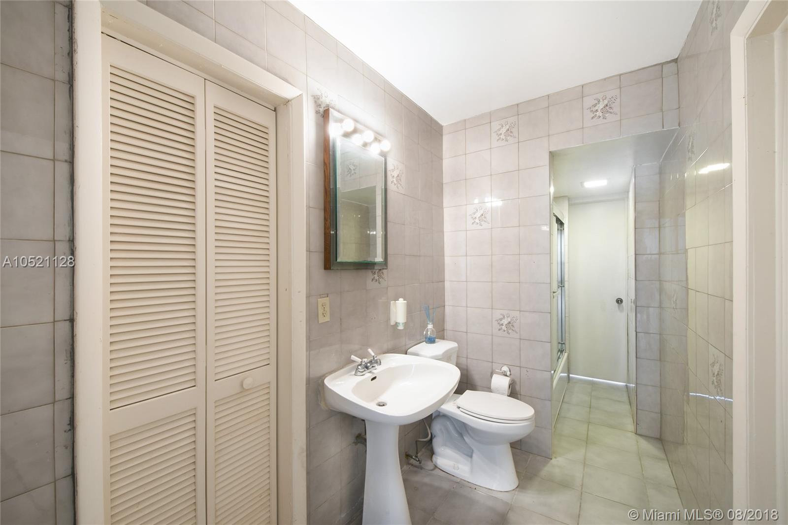 KENDALL HEIGHTS - Residential