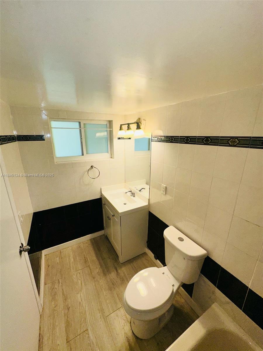 HARBOUR POINT CONDO - Residential Lease