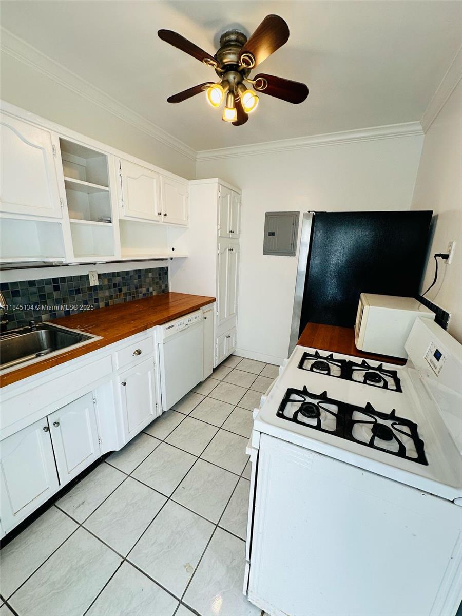 HARBOUR POINT CONDO - Residential Lease