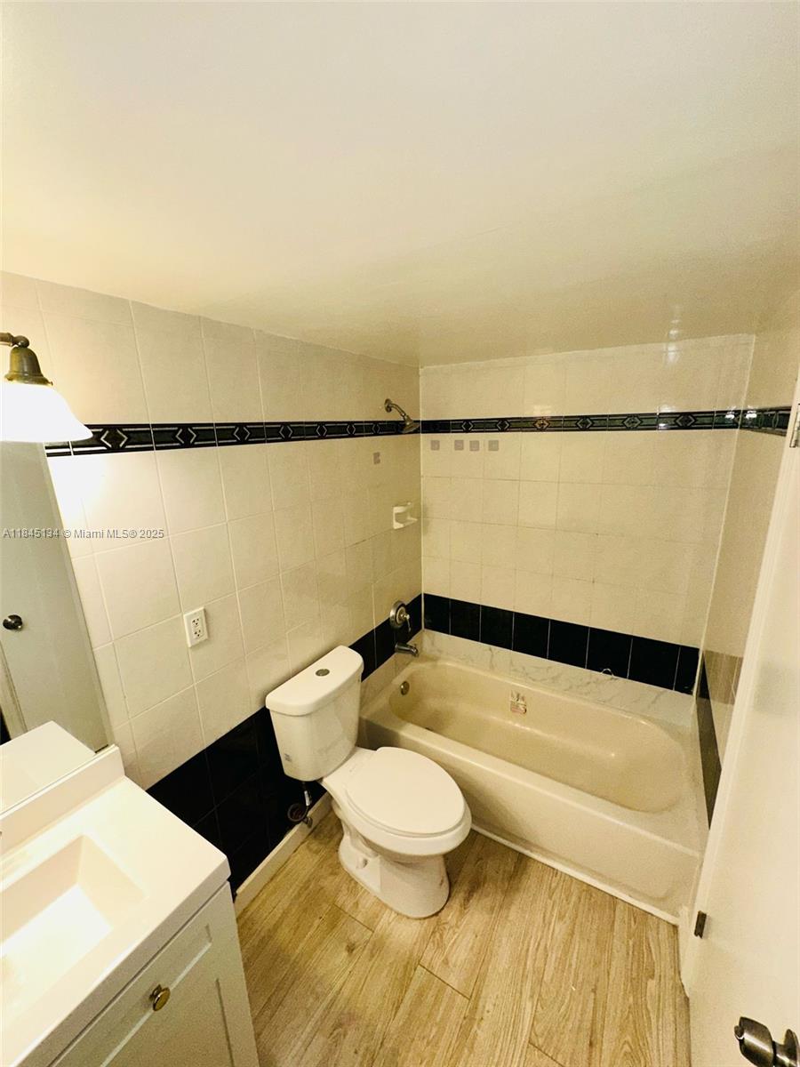 HARBOUR POINT CONDO - Residential Lease