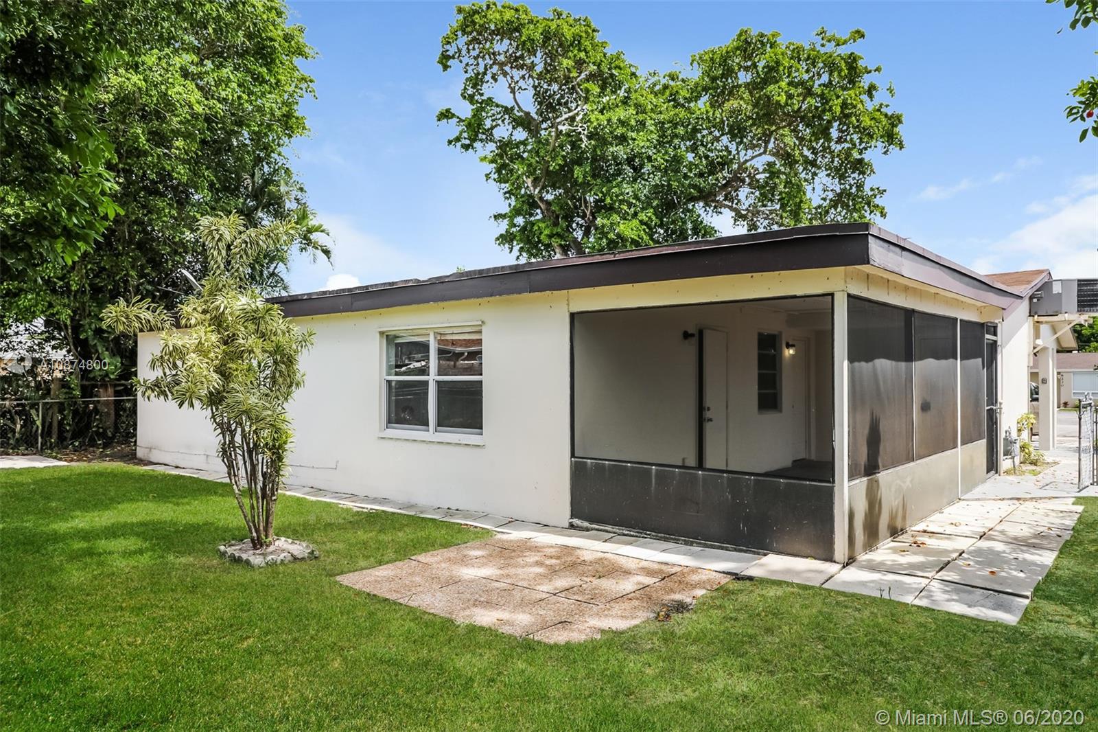 SUNRISE GOLF VILLAGE SEC - Residential Lease