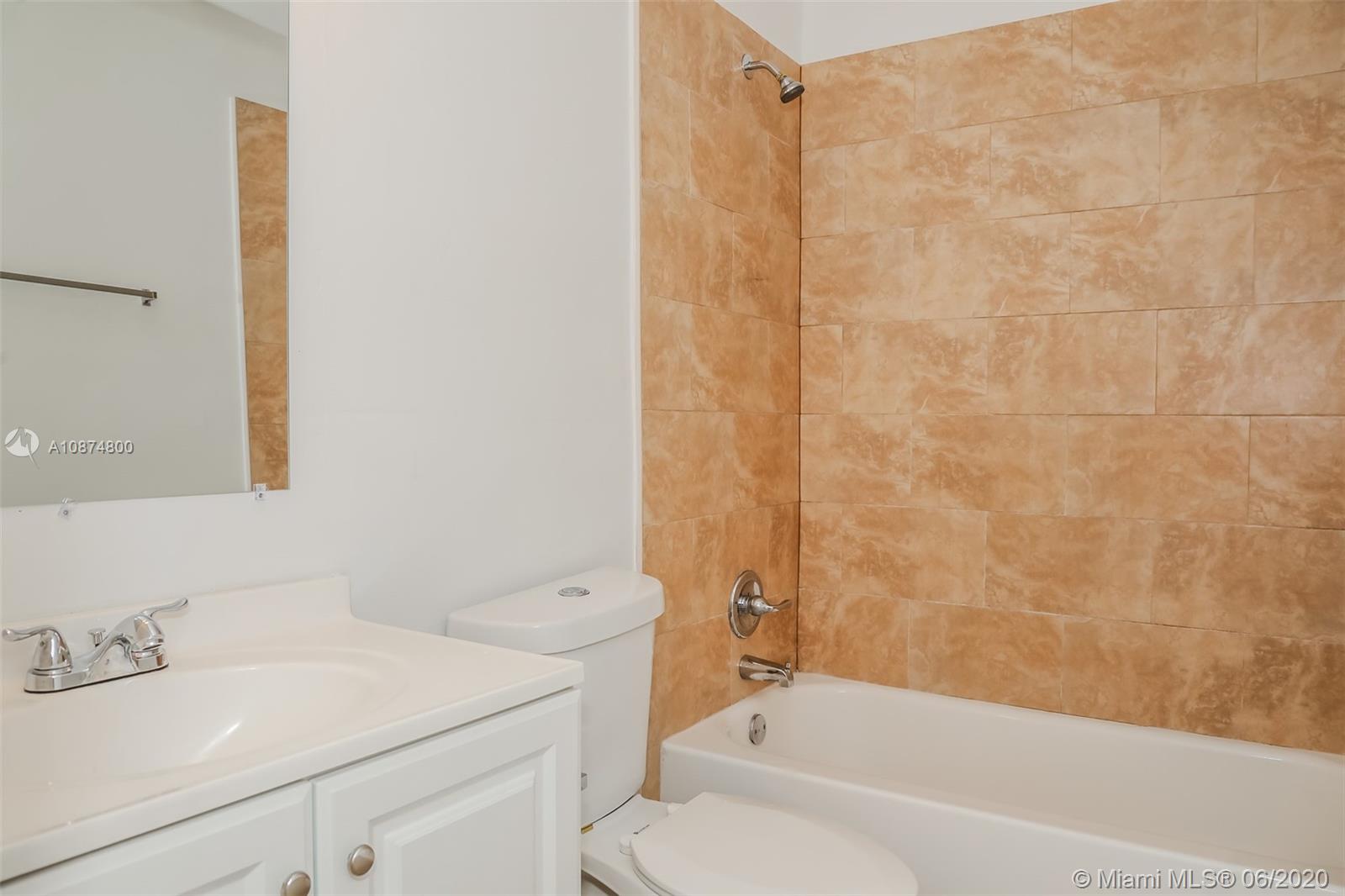 SUNRISE GOLF VILLAGE SEC - Residential Lease