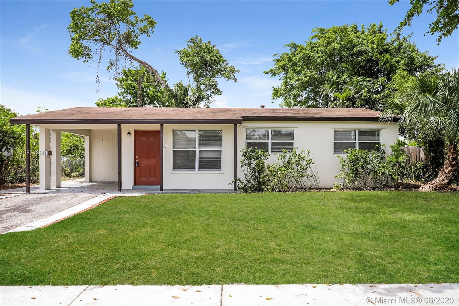 SUNRISE GOLF VILLAGE SEC - Residential Lease