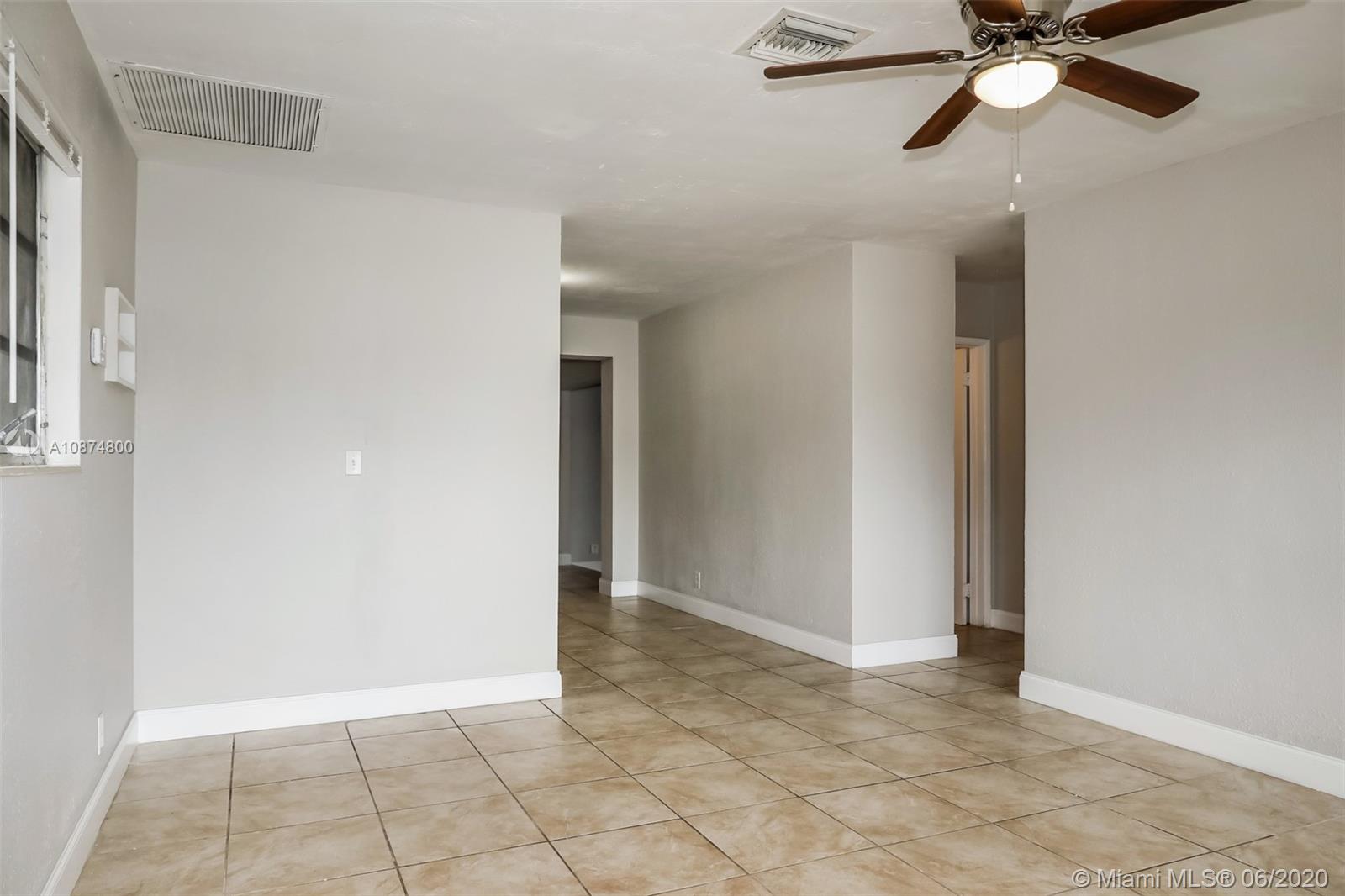 SUNRISE GOLF VILLAGE SEC - Residential Lease