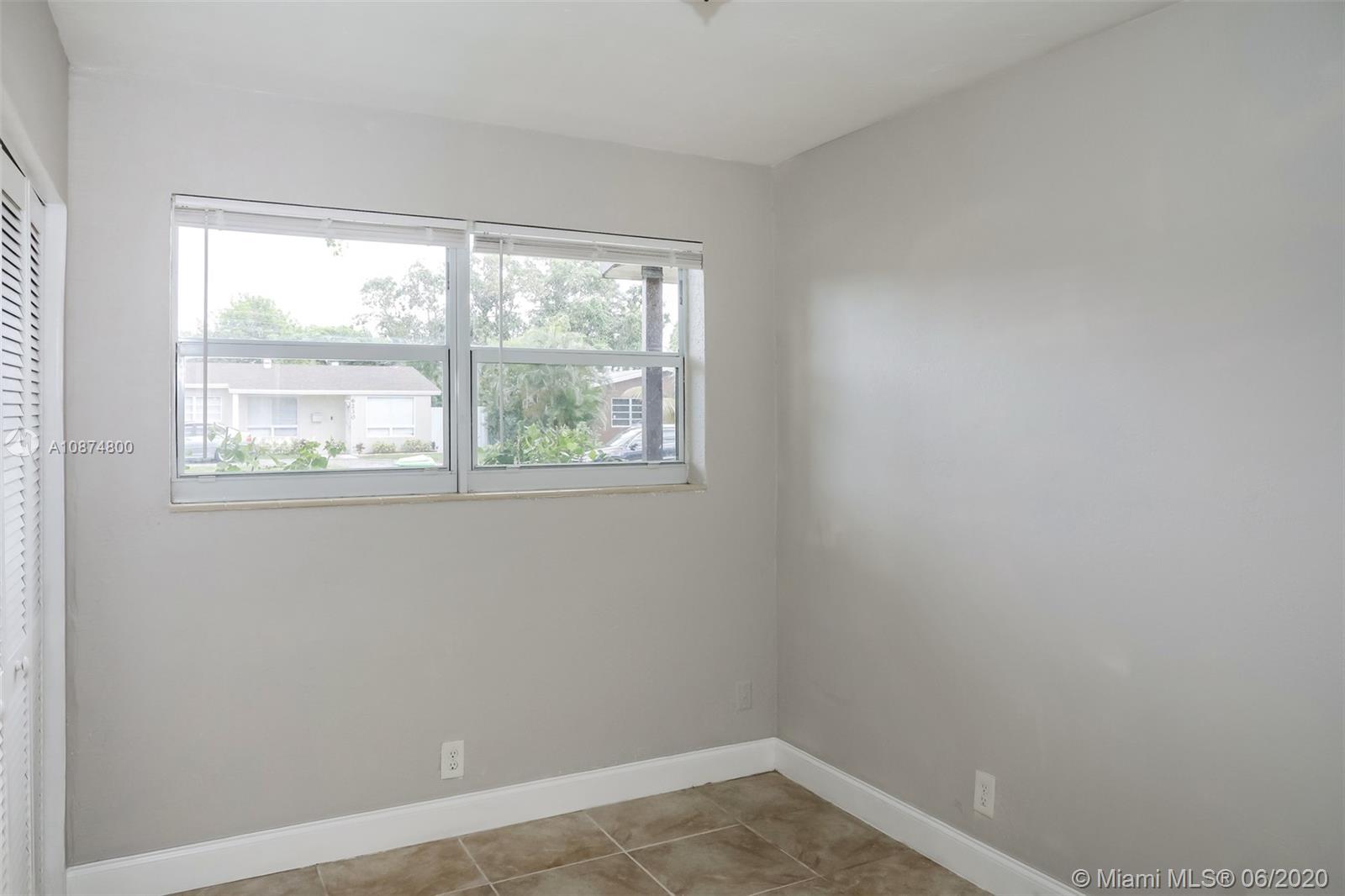 SUNRISE GOLF VILLAGE SEC - Residential Lease