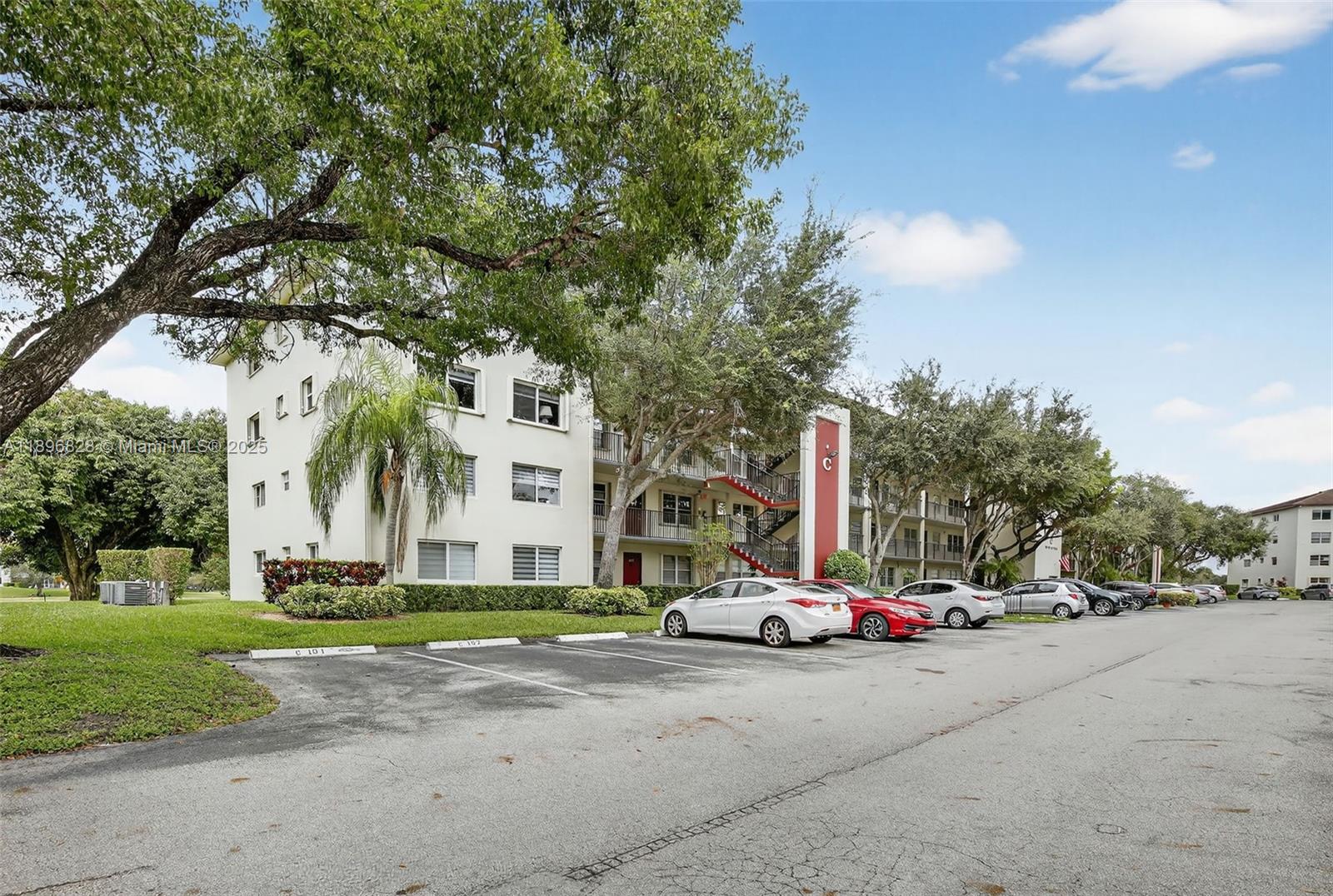 750 SW 133rd Ter 114C