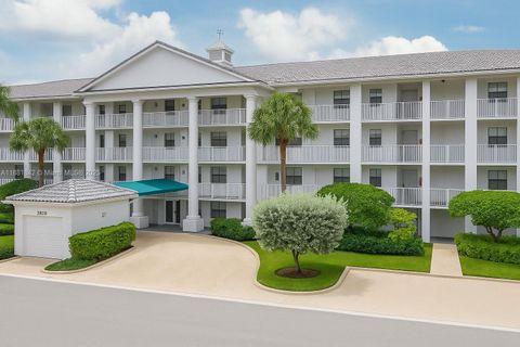 Photo of 3826 Whitehall Dr #405, West Palm Beach, FL 33401 (MLS # A11881842)