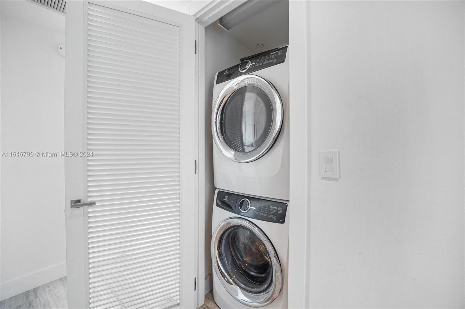 ECHO BRICKELL CONDO - Residential