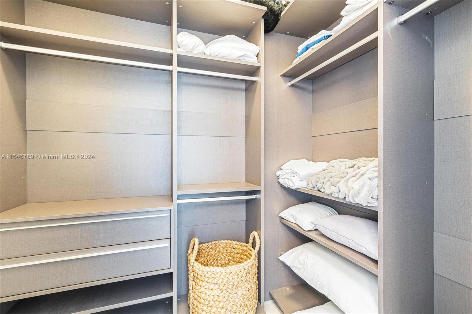 ECHO BRICKELL CONDO - Residential