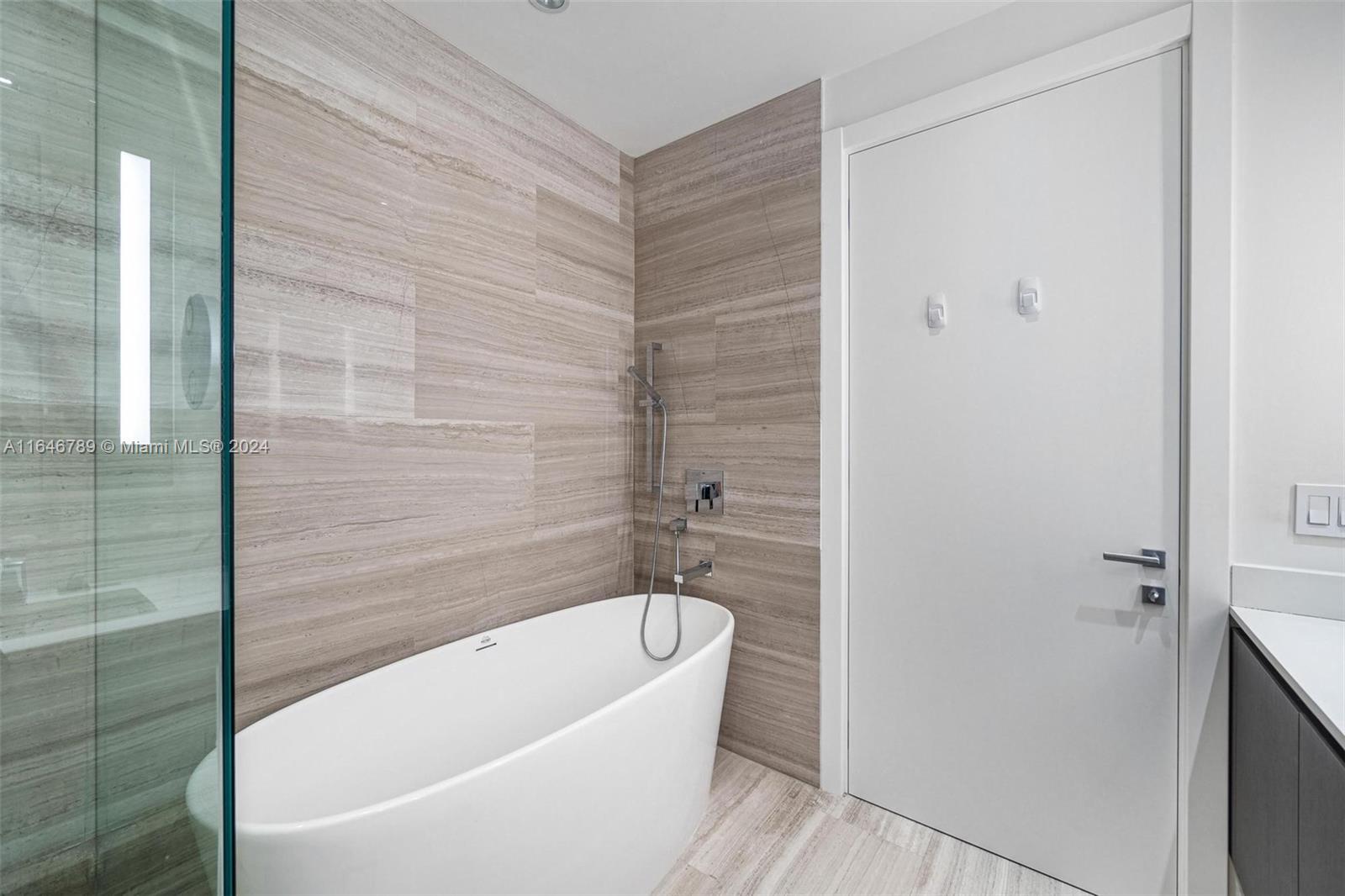 ECHO BRICKELL CONDO - Residential