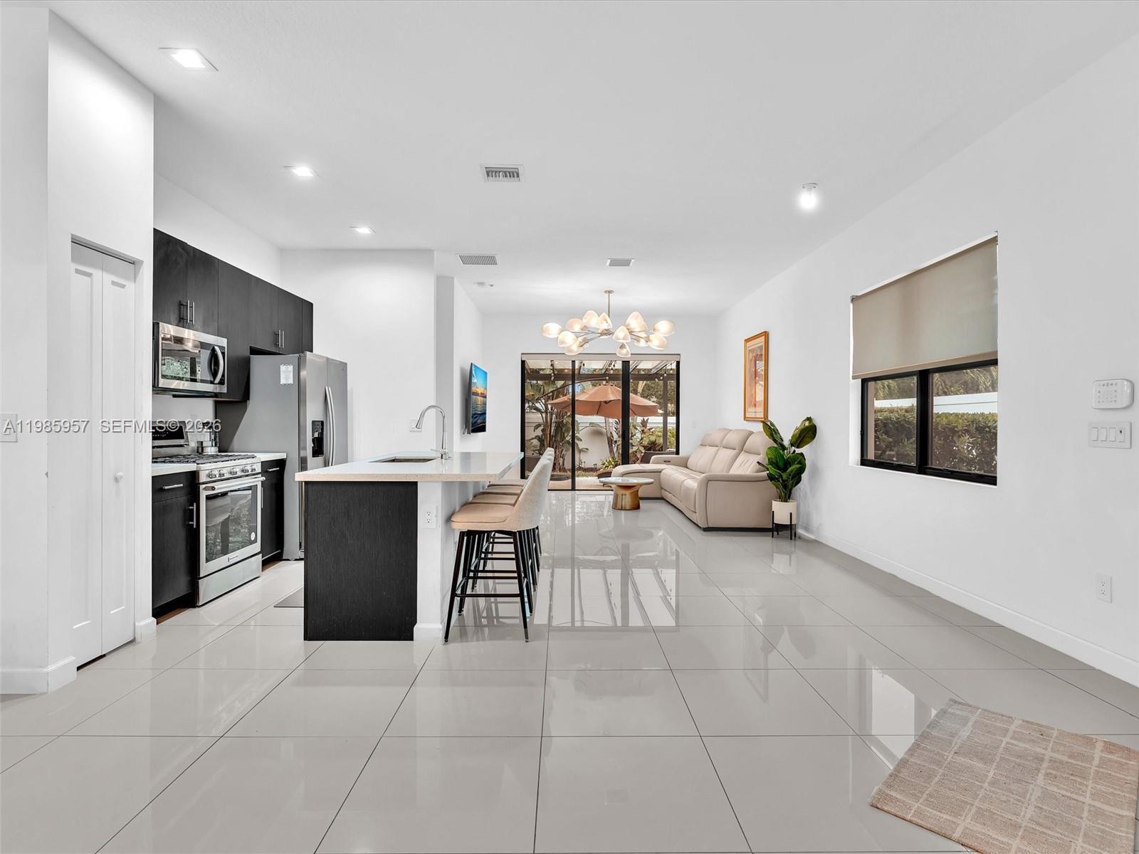 WHISPERING OAKS - Residential Lease