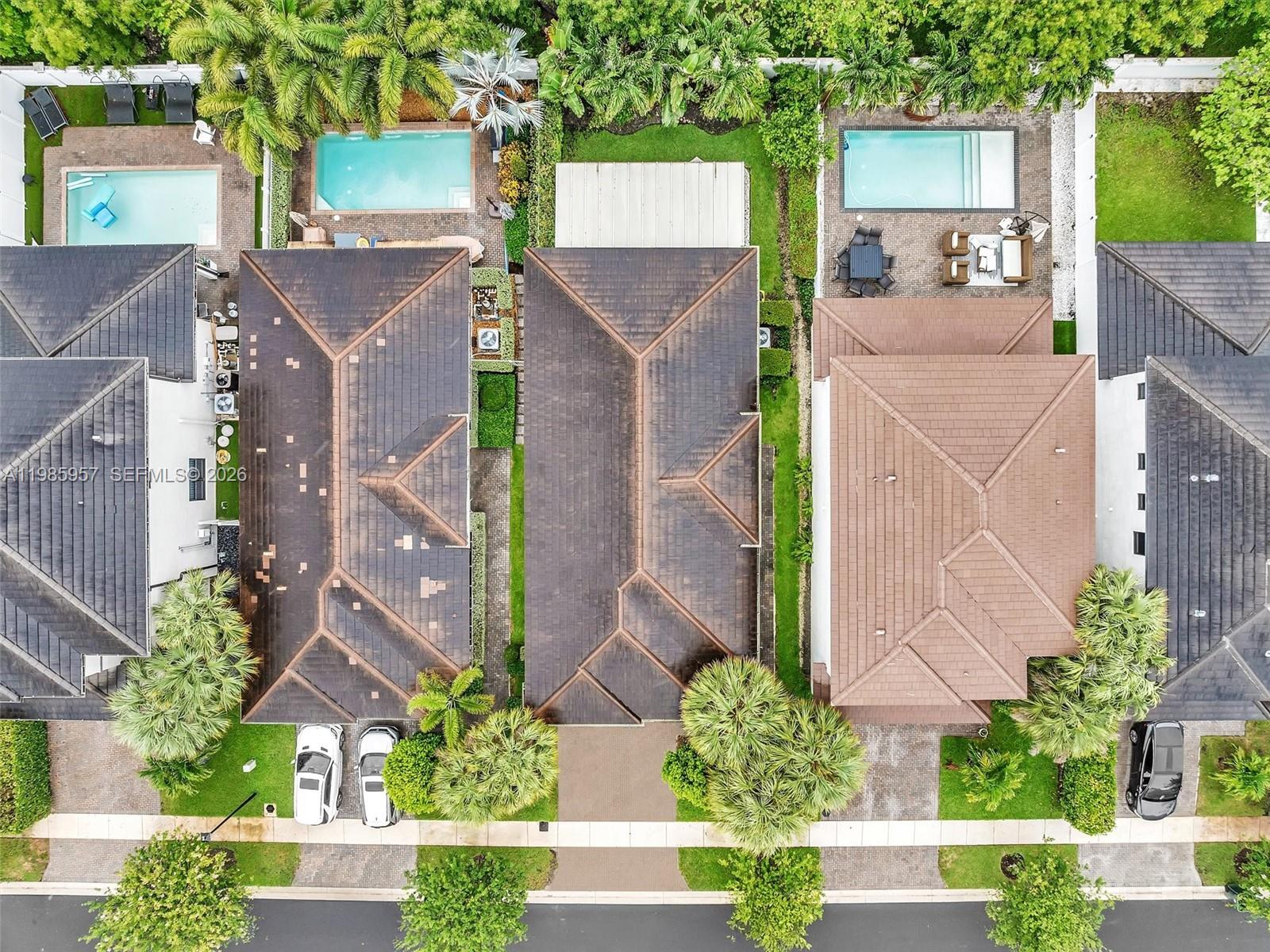 WHISPERING OAKS - Residential Lease