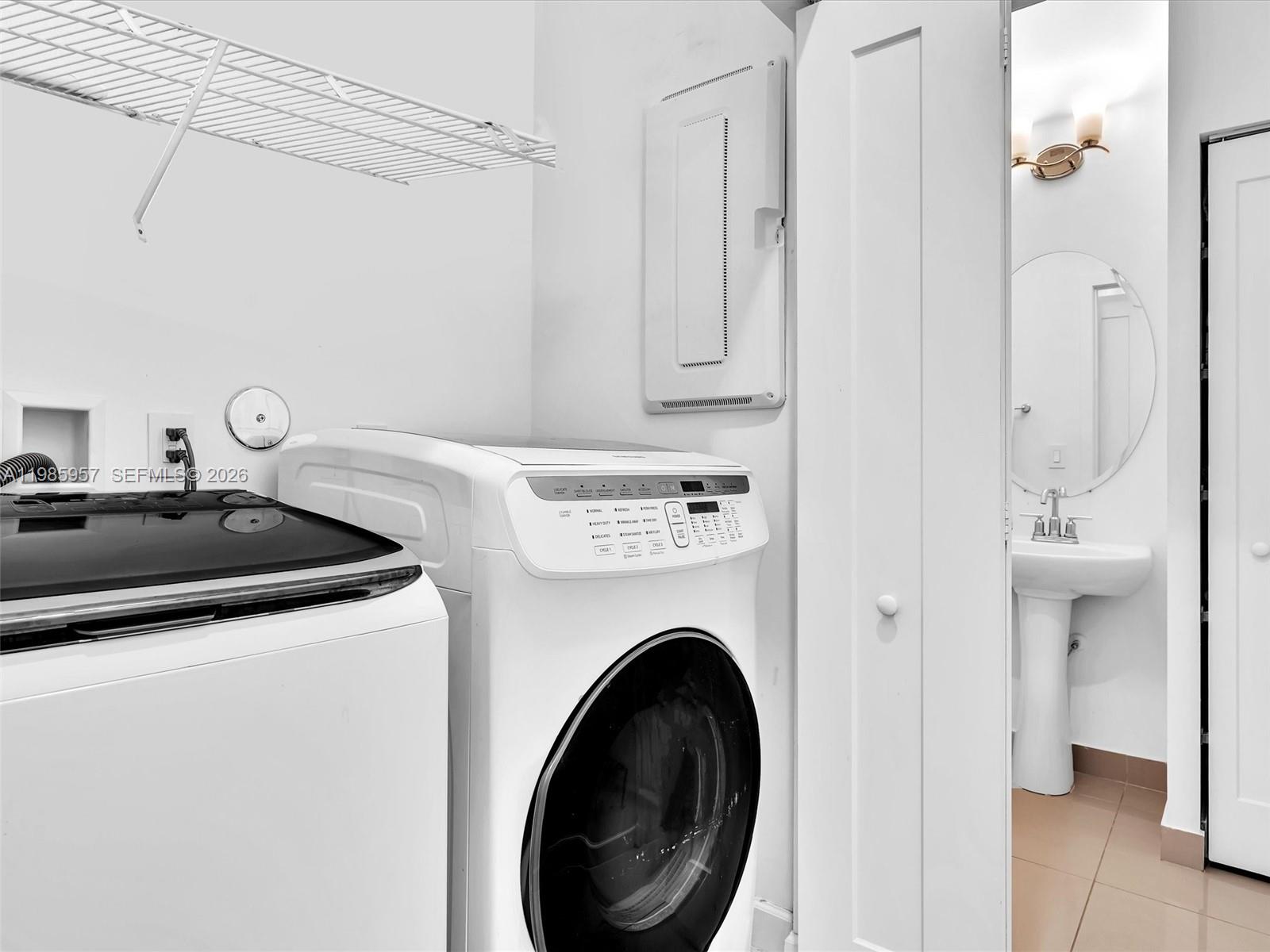 WHISPERING OAKS - Residential Lease