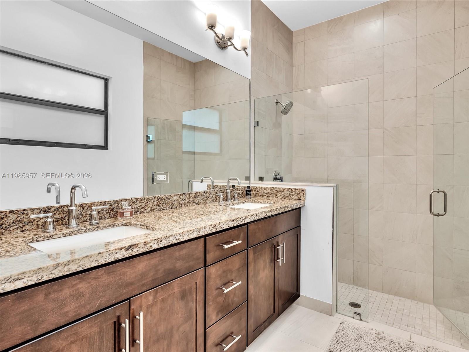 WHISPERING OAKS - Residential Lease