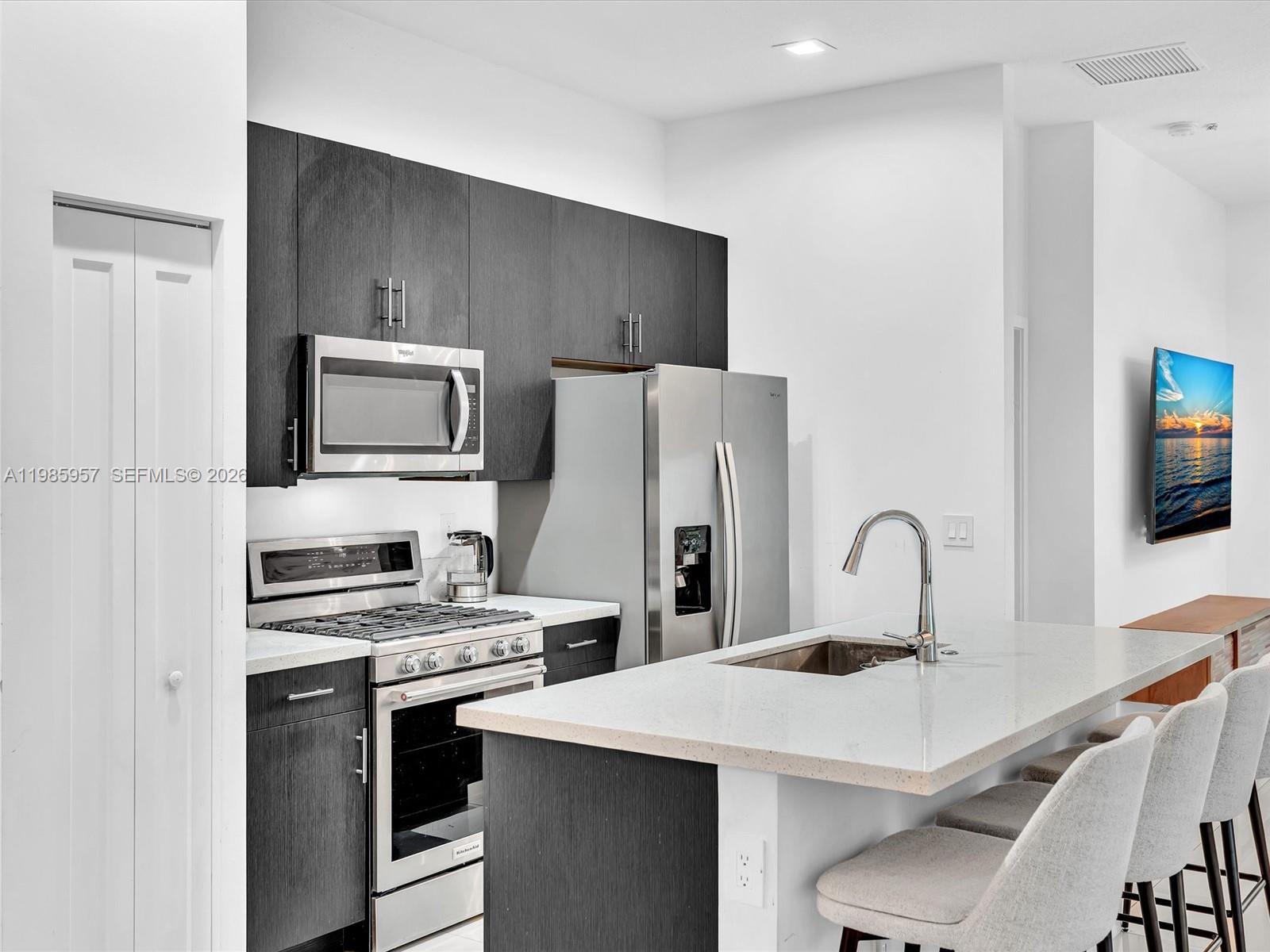 WHISPERING OAKS - Residential Lease